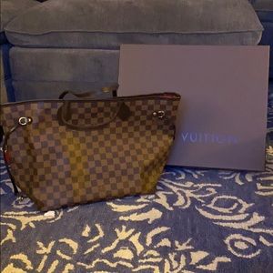Louis Vuitton Neverfull MM Damier